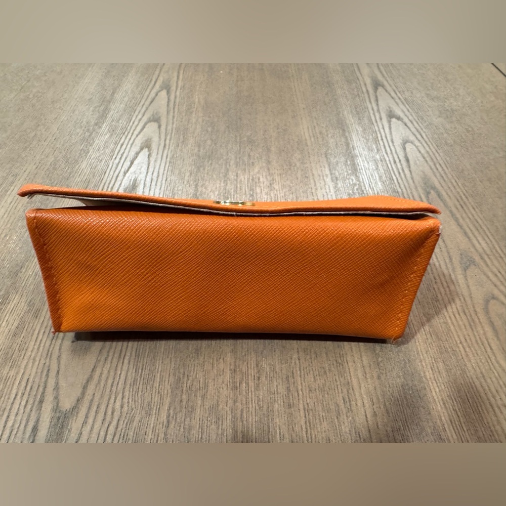 Tory Burch Orange Eyeglass Case: Semi Hard: Used - Picture 7 of 9